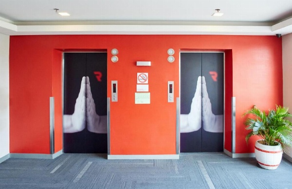 Red Planet Manila Aseana City image 15