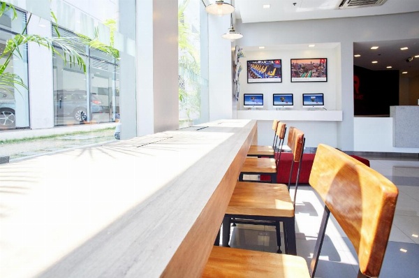 Red Planet Manila Aseana City image 4