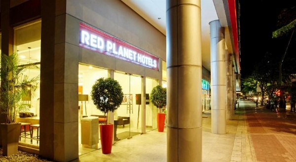 Red Planet Manila Aseana City image 6